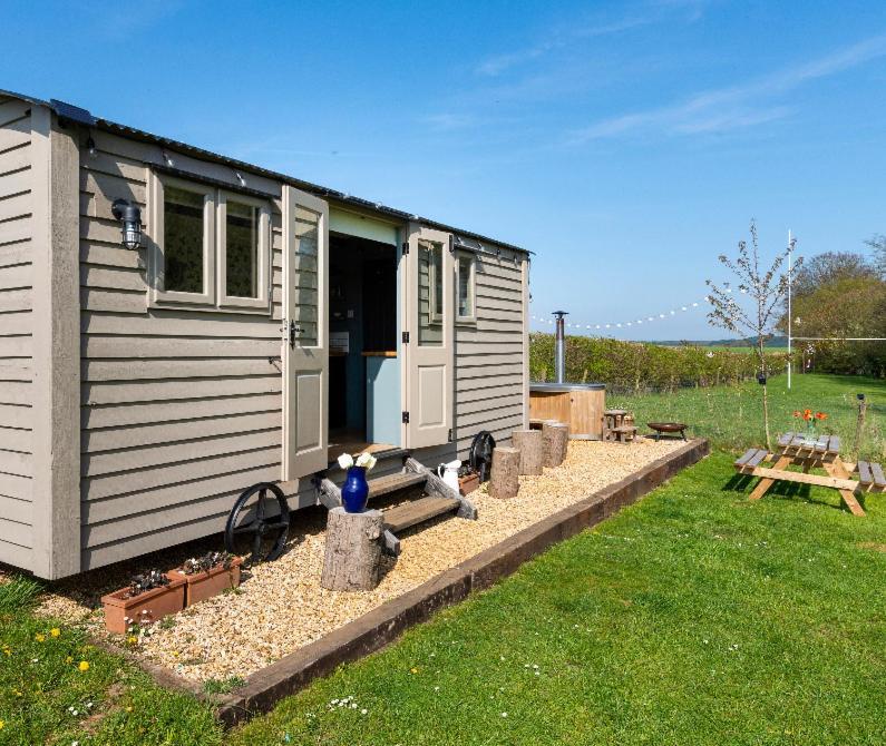 Old King William Shepherd Huts And Private Hot Tubs In North Norfolk Hunworth Kültér fotó