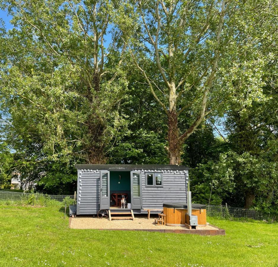 Old King William Shepherd Huts And Private Hot Tubs In North Norfolk Hunworth Kültér fotó