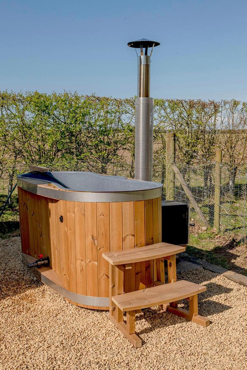 Old King William Shepherd Huts And Private Hot Tubs In North Norfolk Hunworth Kültér fotó