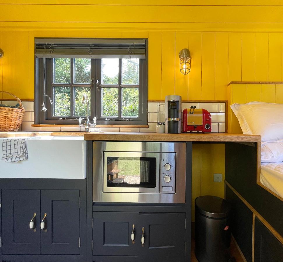 Old King William Shepherd Huts And Private Hot Tubs In North Norfolk Hunworth Kültér fotó
