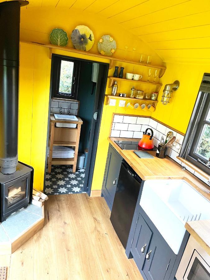 Old King William Shepherd Huts And Private Hot Tubs In North Norfolk Hunworth Kültér fotó