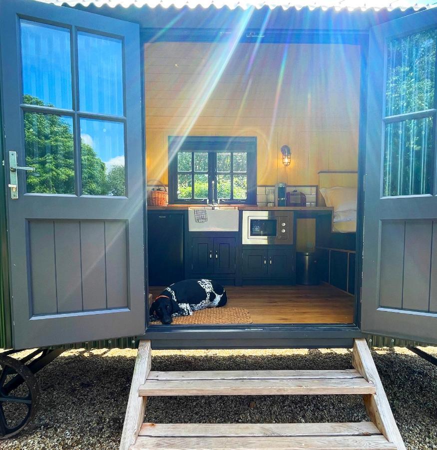 Old King William Shepherd Huts And Private Hot Tubs In North Norfolk Hunworth Kültér fotó