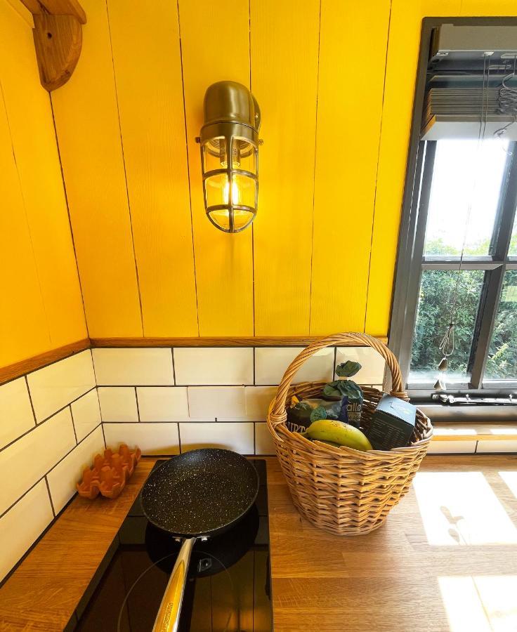 Old King William Shepherd Huts And Private Hot Tubs In North Norfolk Hunworth Kültér fotó